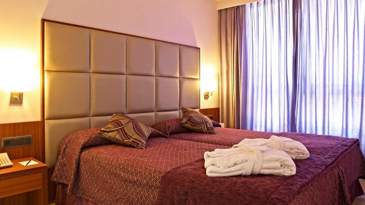 ****  Protur Turo Pins 4* Sup Hotel Cala Ratjada  Espanha